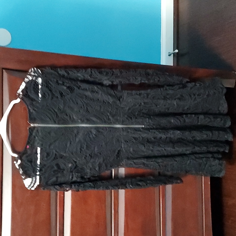 Dress - Picture 2 of 2